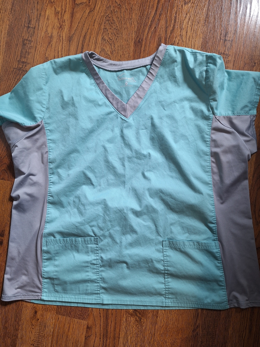 Buttersoft Aqua and Gray V-Neck 3x Scrub Set